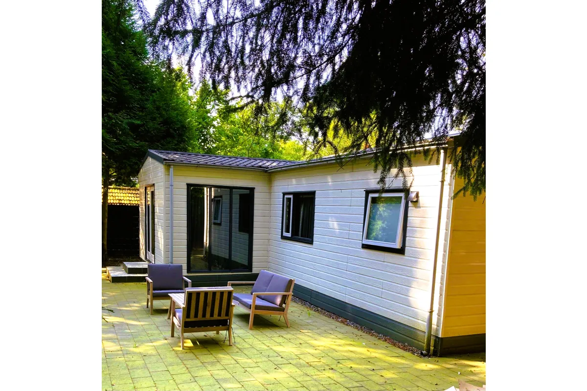 Achterkant chalet 