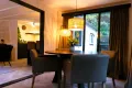 Eetkamer met slaapbank